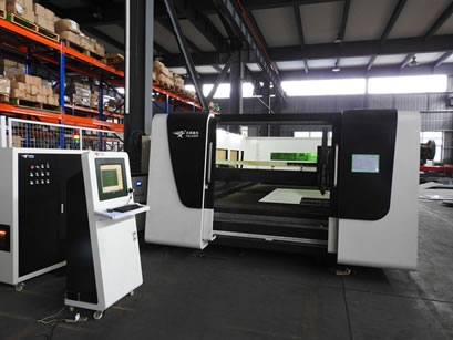 Laser cutting machine